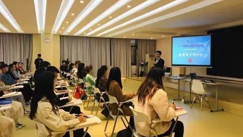 教师资格证培训机构加盟退出机制，如何保障权益？**